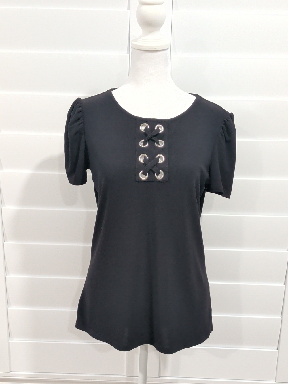 NWOT 89th + Madison Black Lace-Up Grommet Short Sleeve Top